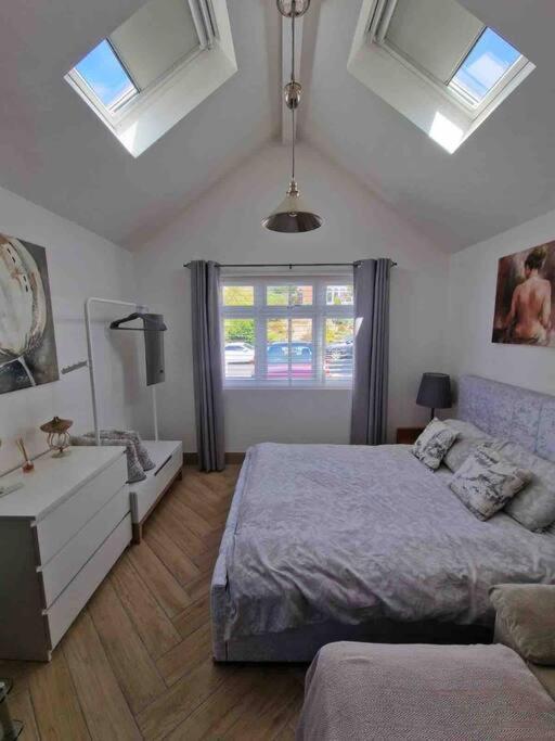 Lovely Studio Annex In Lilliput Пул Экстерьер фото